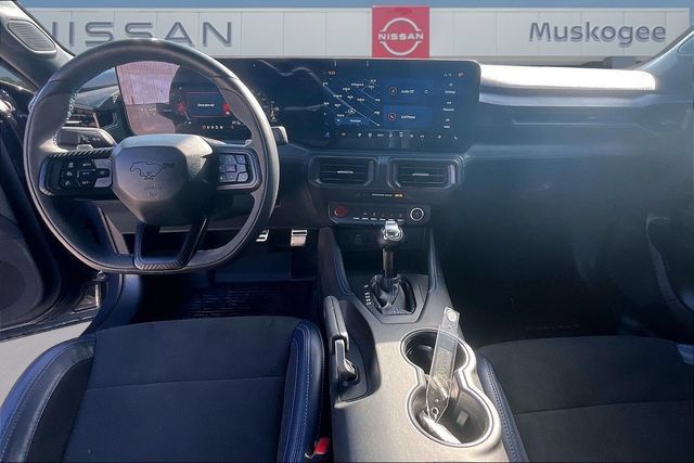 Used 2025 Ford Mustang Dark Horse RWD image 7