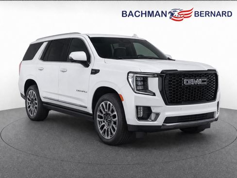 Used 2023 GMC Yukon Denali Ultimate w/ LPO, Floor Liner Package AWD/4WD image 1