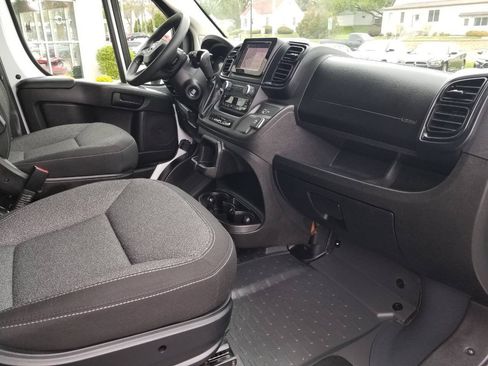 Used 2025 RAM ProMaster 2500 w/ U-Haul Equipment Group FWD image 12