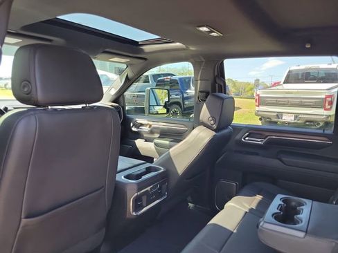 Used 2024 Chevrolet Silverado 3500 High Country AWD/4WD image 25