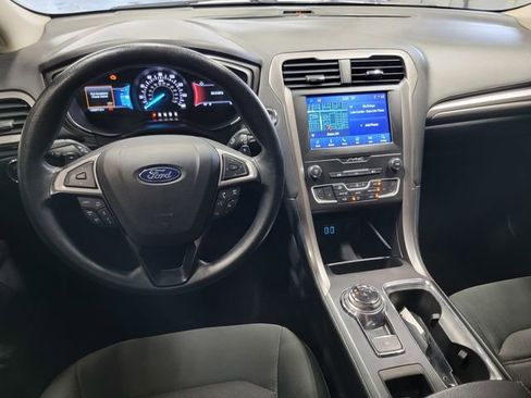 Used 2020 Ford Fusion SE AWD/4WD image 27