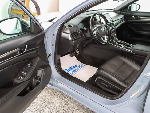 Used 2022 Honda Accord Sport image 3
