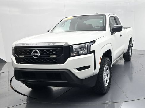 Used 2024 Nissan Frontier S AWD/4WD image 3