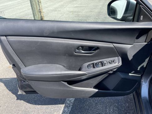 Used 2024 Nissan Sentra S FWD image 2