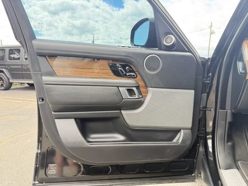Used 2018 Land Rover Range Rover Supercharged AWD/4WD image 10