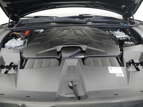 Certified 2024 Porsche Cayenne image 12