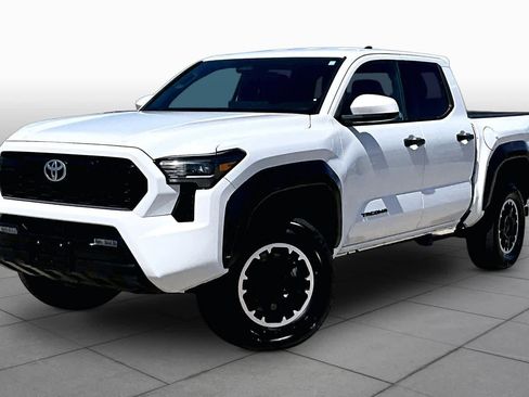 Used 2024 Toyota Tacoma TRD Off-Road AWD/4WD image 2