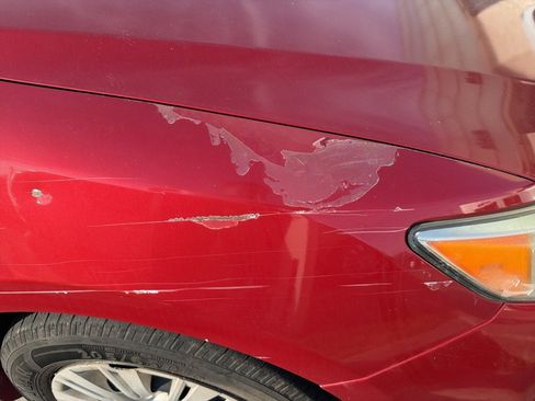 Used 2014 Toyota Camry LE image 9