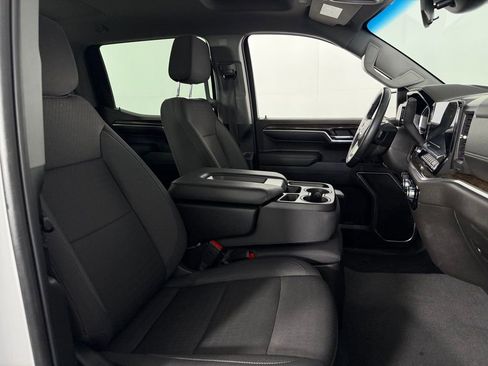 Used 2024 GMC Sierra 1500 SLE w/ X31 Off-Road Package image 31