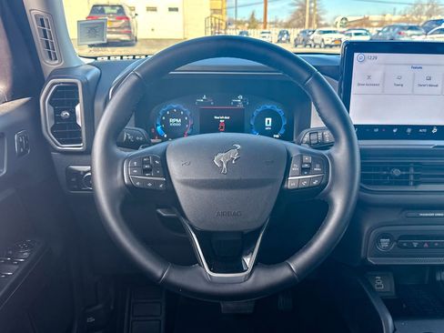 Used 2025 Ford Bronco Sport Badlands image 26