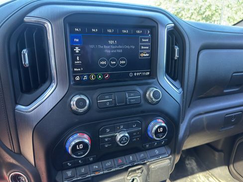 Used 2020 GMC Sierra 2500 Denali w/ Denali Ultimate Package AWD/4WD image 29