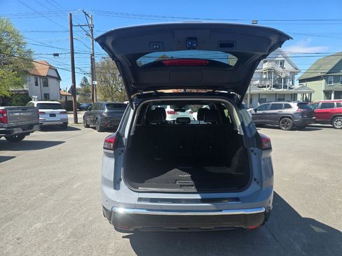 Used 2024 Nissan Rogue Platinum w/ Platinum Premium Package AWD/4WD image 19