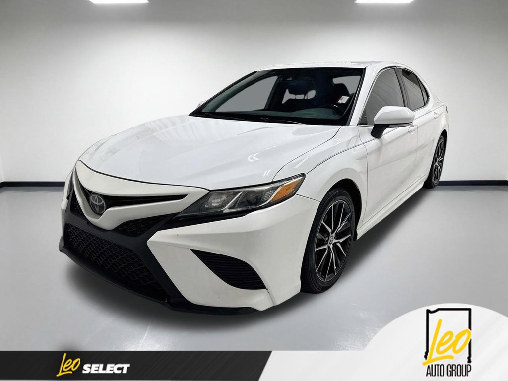 Used 2020 Toyota Camry SE w/ Convenience Package FWD image 1