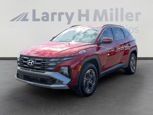 Used 2025 Hyundai Tucson Blue image 1