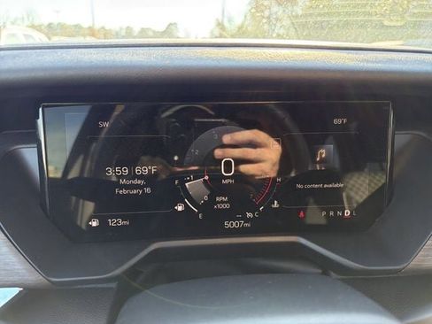 Used 2025 GMC Acadia Denali image 26