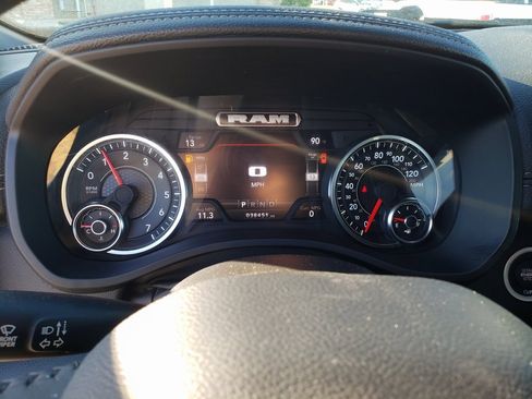 Used 2024 RAM 1500 Laramie image 15