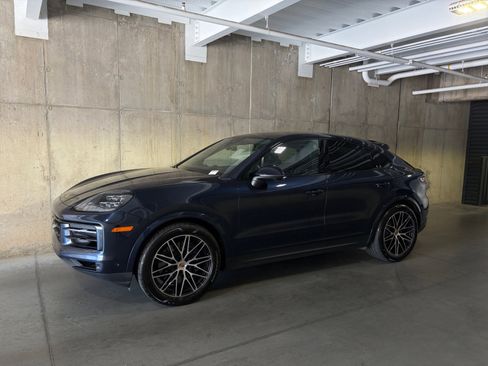 Certified 2026 Porsche Cayenne Coupe AWD/4WD image 1