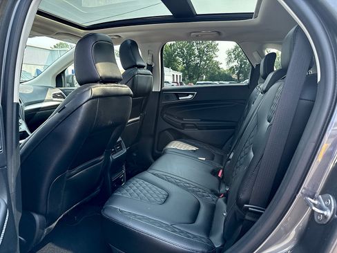 Used 2023 Ford Edge Titanium AWD/4WD image 9
