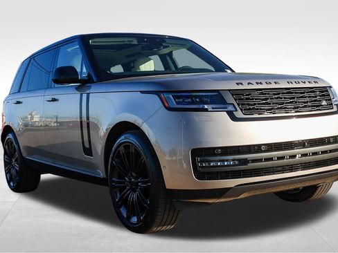 New 2026 Land Rover Range Rover Long Wheelbase SE image 3