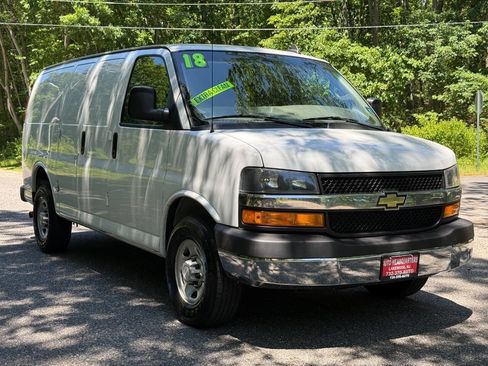 Used 2018 Chevrolet Express 2500 w/ Chrome Appearance Package RWD image 3