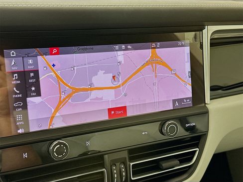 Used 2024 Porsche Macan S image 14