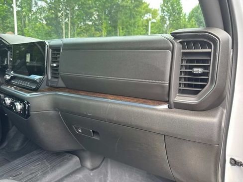 Used 2024 GMC Sierra 2500 SLE w/ SLE Convenience Package AWD/4WD image 16