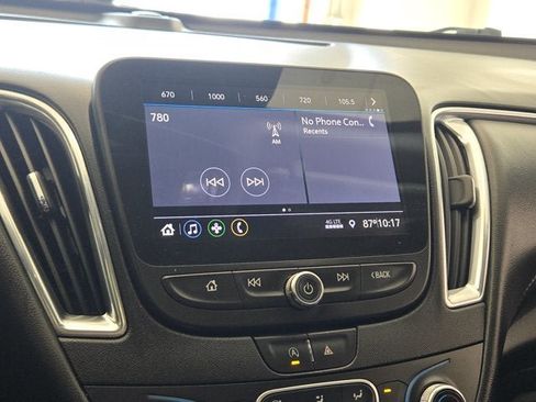 Used 2020 Chevrolet Malibu LT w/ Leather Package FWD image 24