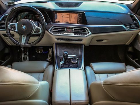 Used 2022 BMW X5 xDrive40i w/ M Sport Package image 37