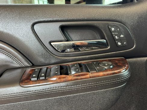 Used 2013 GMC Sierra 2500 Denali AWD/4WD image 16