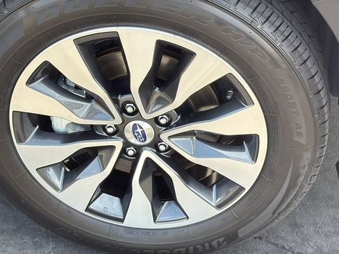 Certified 2024 Subaru Outback Limited AWD/4WD image 10
