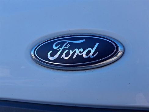 Used 2015 Ford Transit 150 XLT image 30