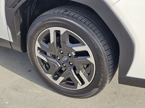 Certified 2025 Subaru Forester Limited image 8