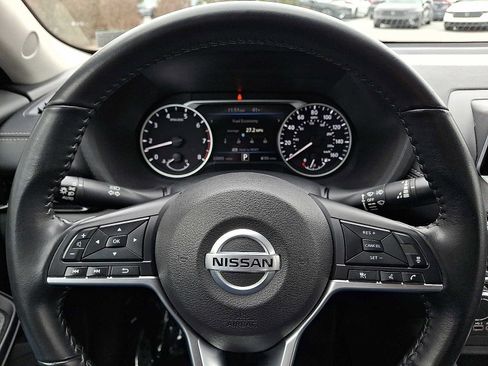 Used 2023 Nissan Sentra SV FWD image 18