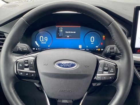 Used 2024 Ford Escape Platinum image 8