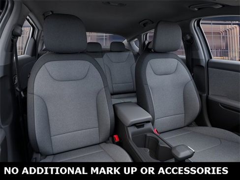 New 2025 Kia K4 LXS image 15