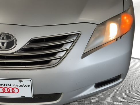 Used 2009 Toyota Camry Hybrid FWD image 11