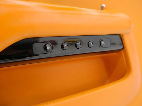 Used 2018 Rolls-Royce Dawn image 23