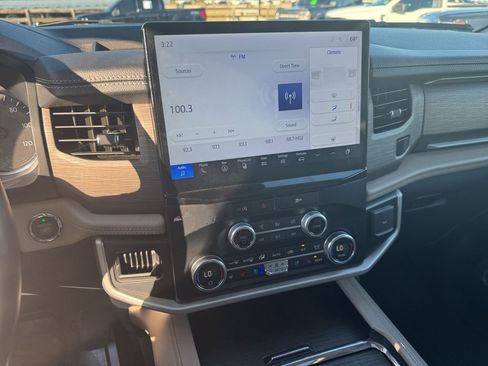 Certified 2024 Ford Expedition Limited image 37