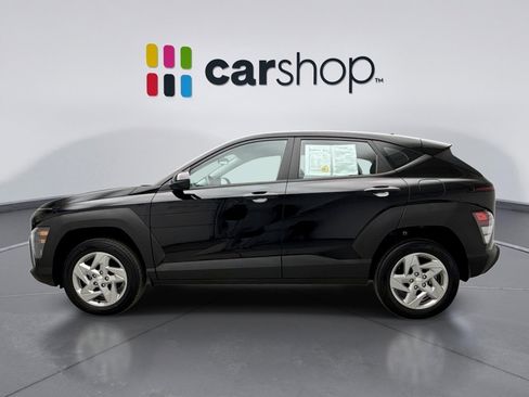 Used 2024 Hyundai Kona SE image 2