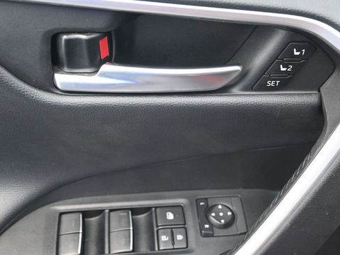 Used 2023 Toyota RAV4 Limited image 25