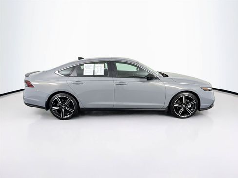 Used 2025 Honda Accord Sport image 10
