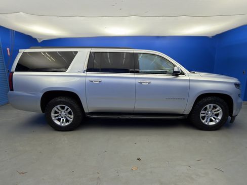 Used 2018 Chevrolet Suburban LT image 8