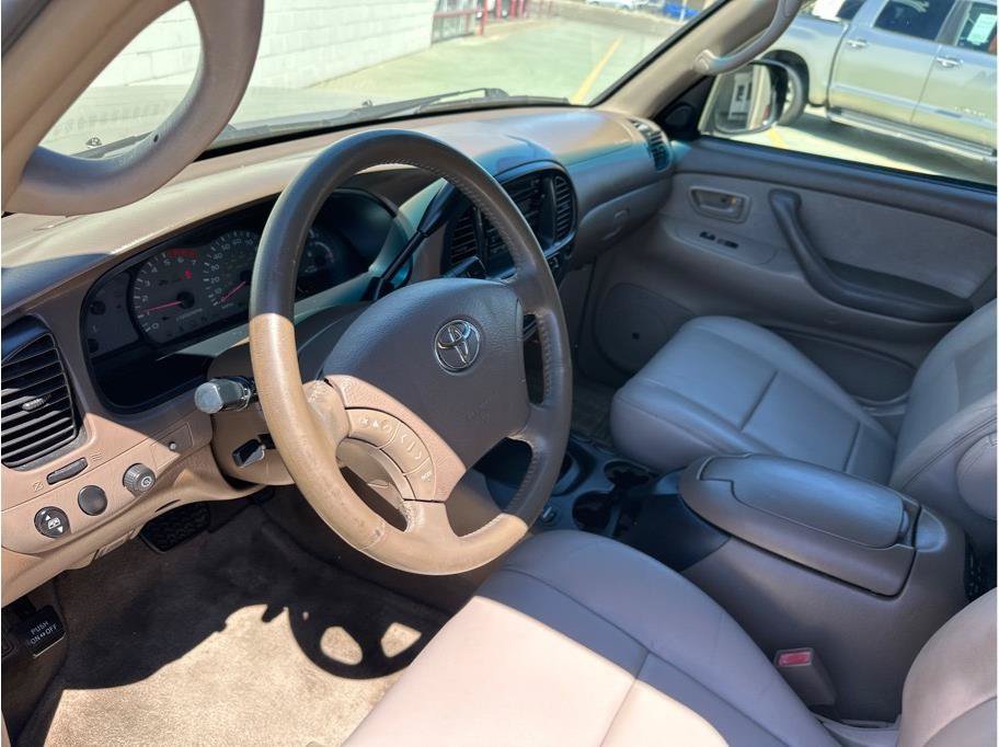 Used 2004 Toyota Sequoia SR5 RWD image 15