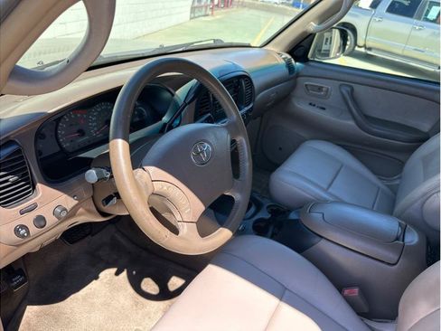 Used 2004 Toyota Sequoia SR5 RWD image 15