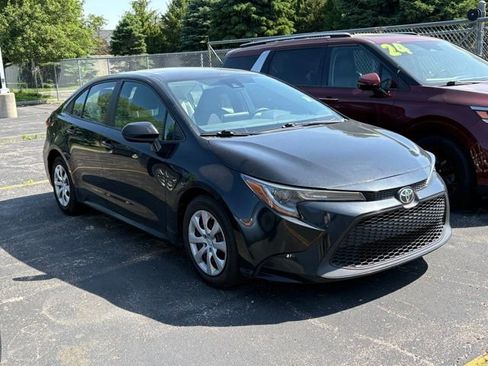 Used 2021 Toyota Corolla LE FWD image 1