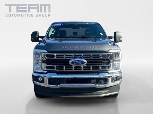 Used 2024 Ford F250 XLT image 2