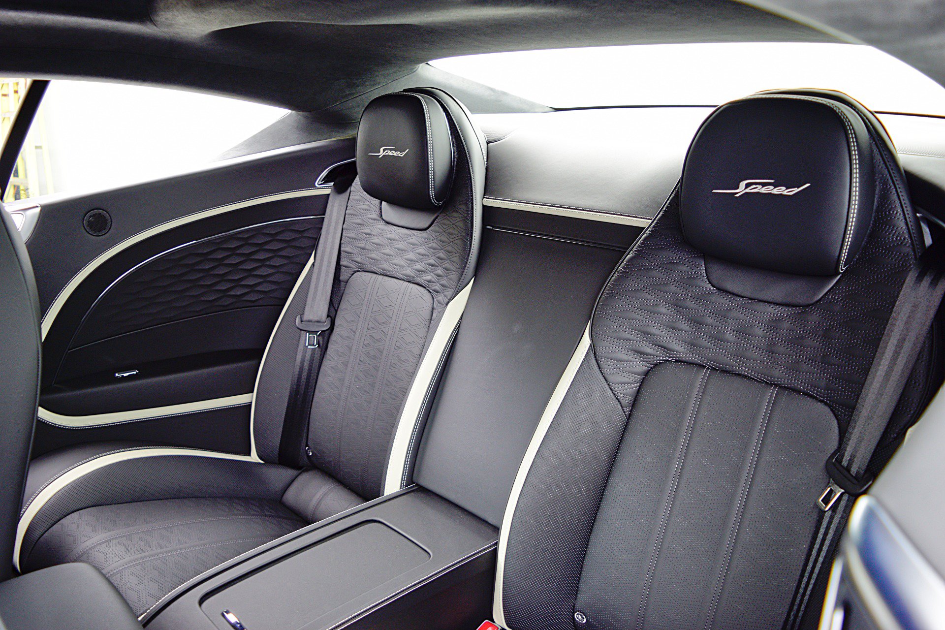 Used 2025 Bentley Continental GT Speed AWD/4WD image 31
