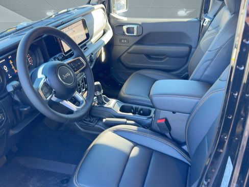 New 2026 Jeep Wrangler Sahara image 21