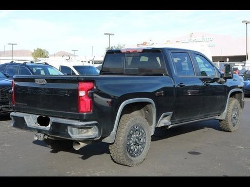 Used 2021 Chevrolet Silverado 3500 LTZ w/ LTZ Plus Package image 7
