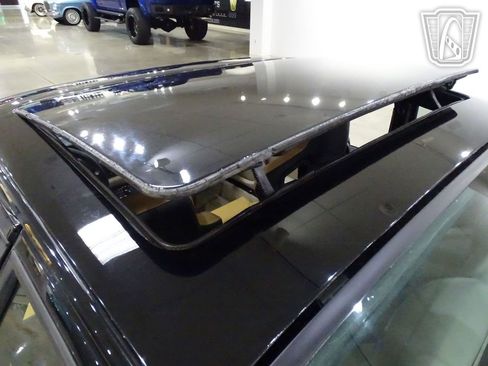 Used 1987 Porsche 944 S image 30